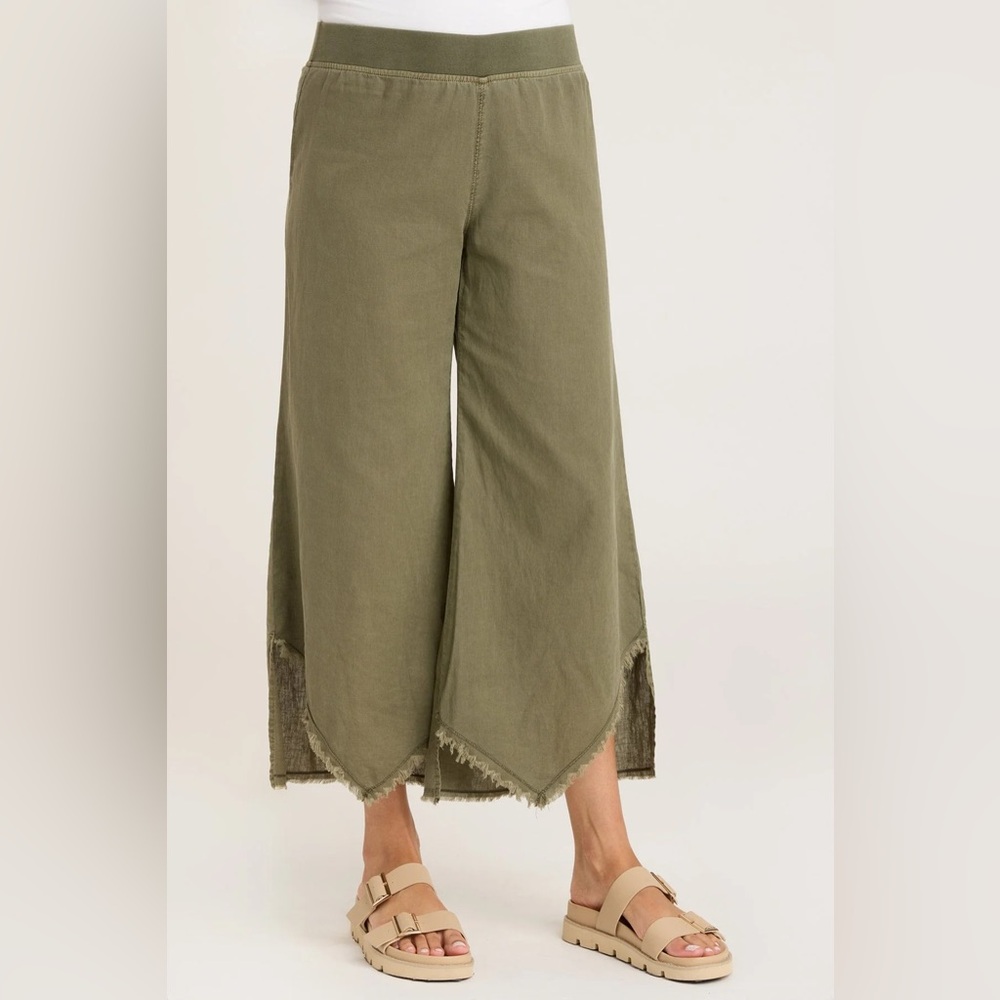 Wearables XCVI Astri Linen Shark Bite Hem Pants